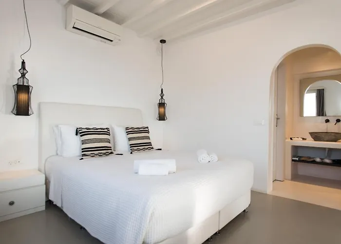 ベロウ スイーツ Mykonos Town