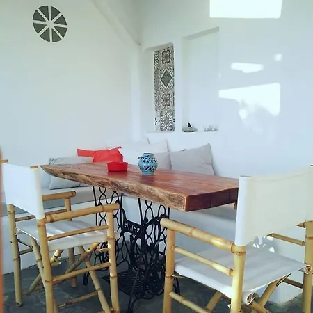 贝卢套房公寓 Mykonos Town