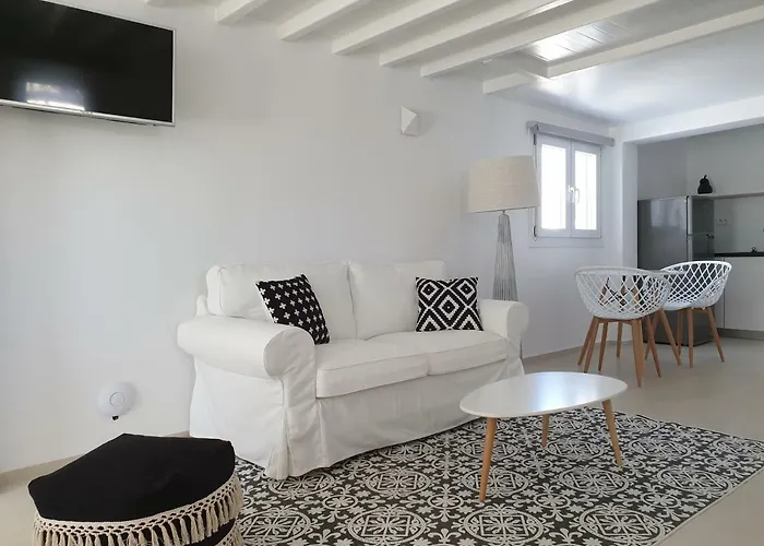 Bellou * Mykonos Town